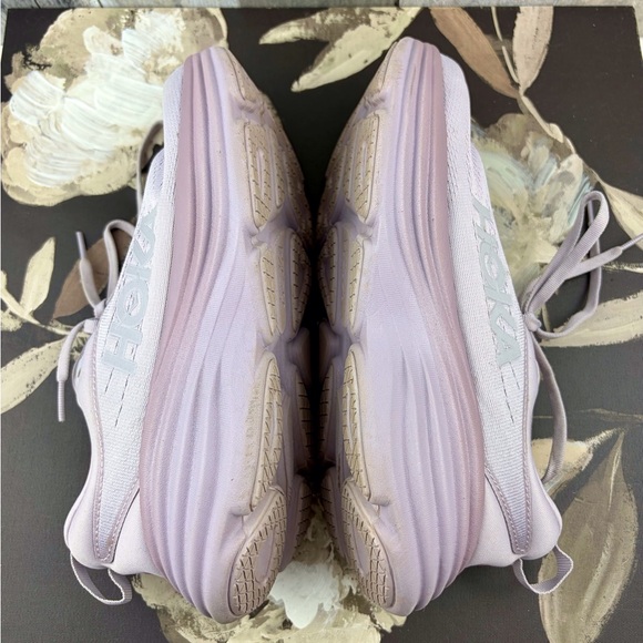 Hoka One One Bondi 8 in Violet Lavender Size 8.5 B. - Picture 5 of 13